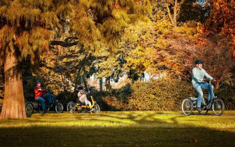 <p>Als fietsen op een gewone tweewieler niet meer lukt, biedt een driewielfiets extra stabiliteit en vertrouwen. Zo blijft fietsen mogelijk voor jong en oud.</p>
