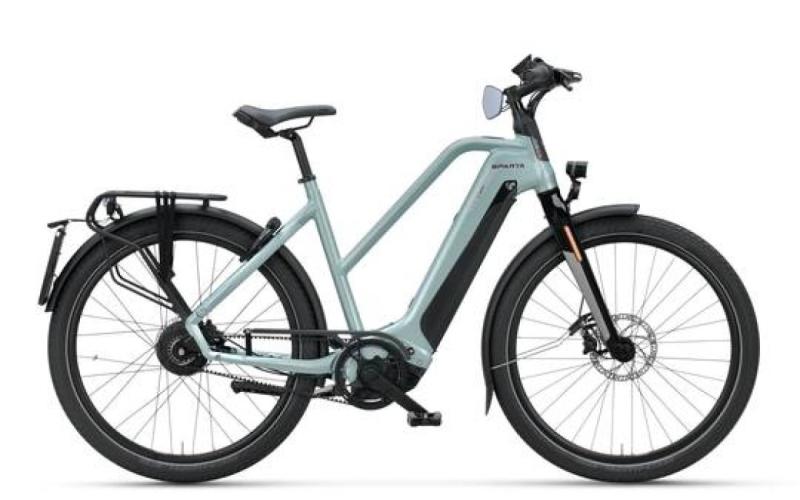<p>Zocht je een reden om je auto in het vervolg te laten staan, dan heb je 'm bij deze gevonden. Met deze krachtige speed pedelec schiet je pijlsnel over de weg en ben je andere fietsers te snel af. </p>